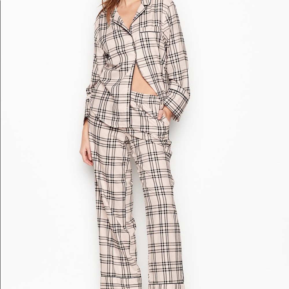 Victoria secret pajama set